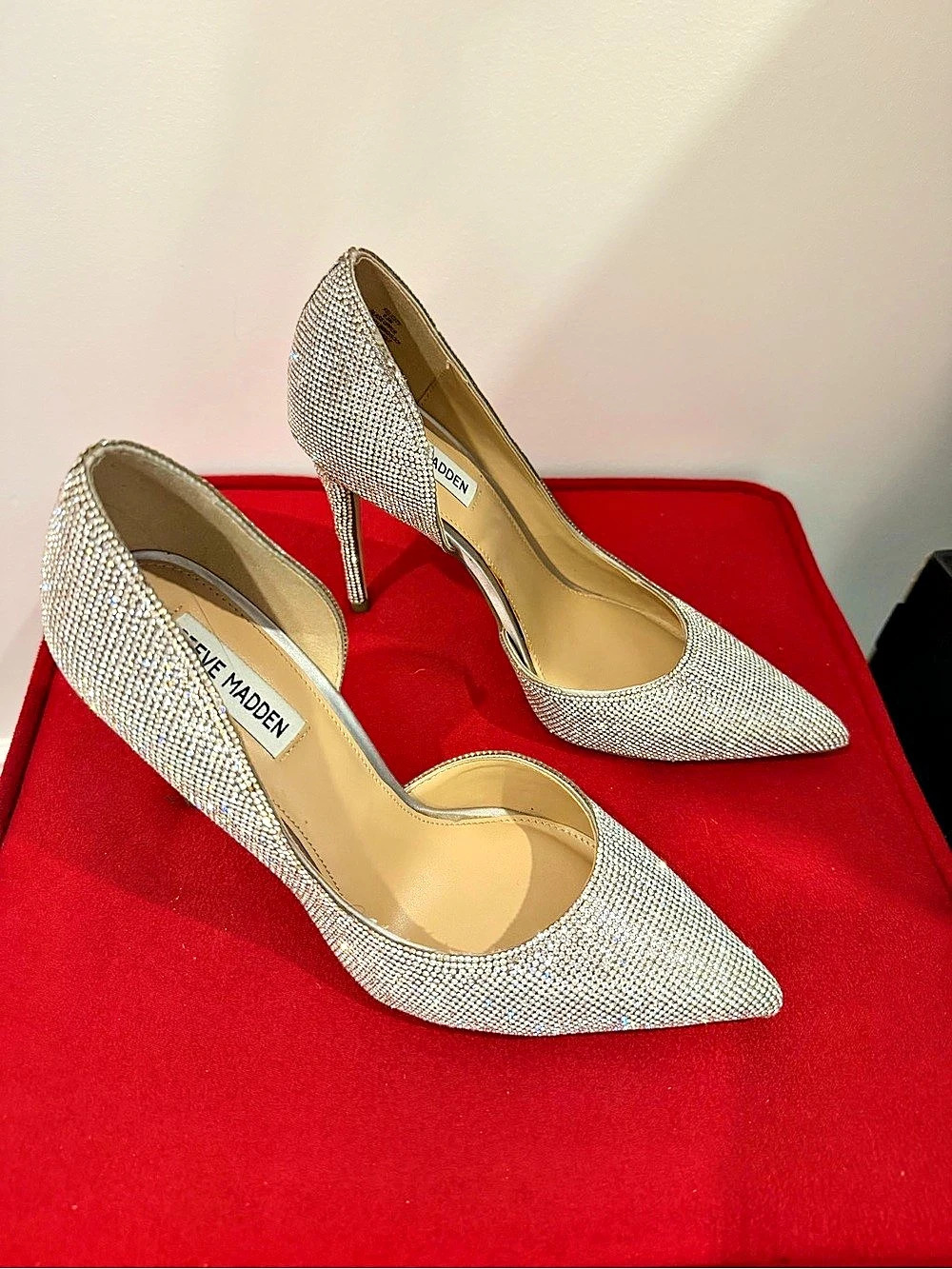 Steve Madden Carrson-R Rhinestone Pointed Toe Heels Silver US 10